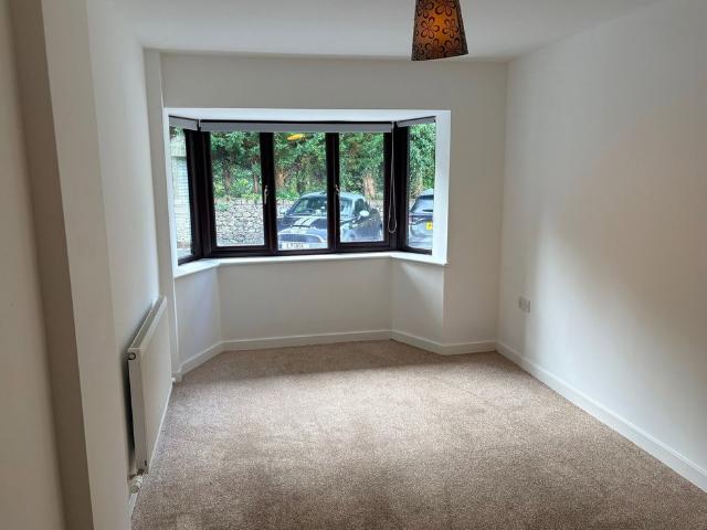 Flat 2, Kingfisher House, Sandside, Milnthorpe, LA7 7HW