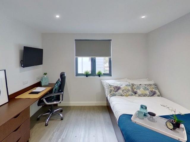 Flat 2, Hyson House, 1 Terrace Street, Forest Fields, Nottingham NG7, 8 bed shared accommodation to rent, £4,333 pcm | PrimeLocation