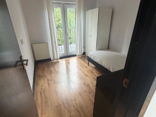 Flat 2 Renters Avenue, NW4 3RD, London
