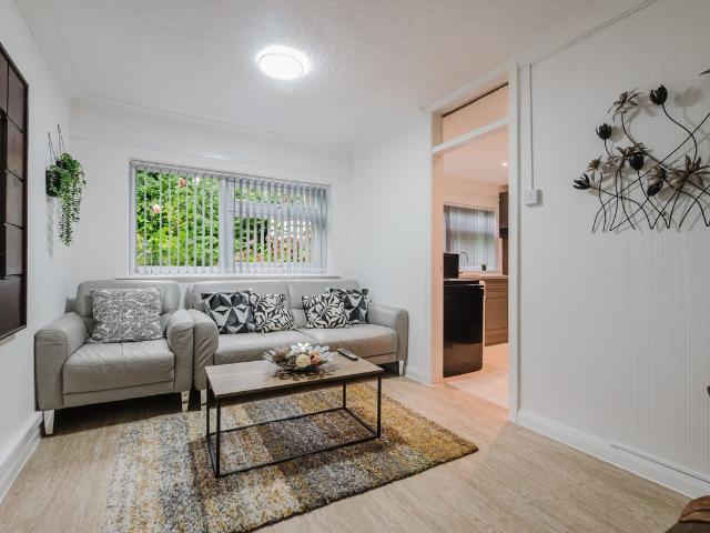 Flat 2 Willow Court, Willow Bank, Manchester M14, 4 bed flat to rent, £2,773 pcm | PrimeLocation