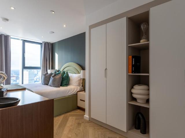 Flat 3002, Swan Street House, Swan. 1 bed flat to rent £1,600 pcm £369 pw