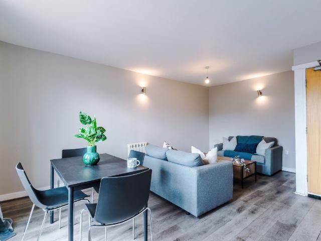 Flat 30, Mayfair Court, Manchester M14, 2 bed property to rent, £780 pppm | PrimeLocation