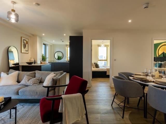 Flat 315, 166 Rockingham Street 3 bed flat to rent £1,700 pcm £392 pw