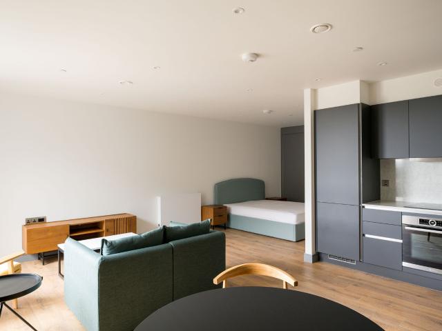 Flat 32