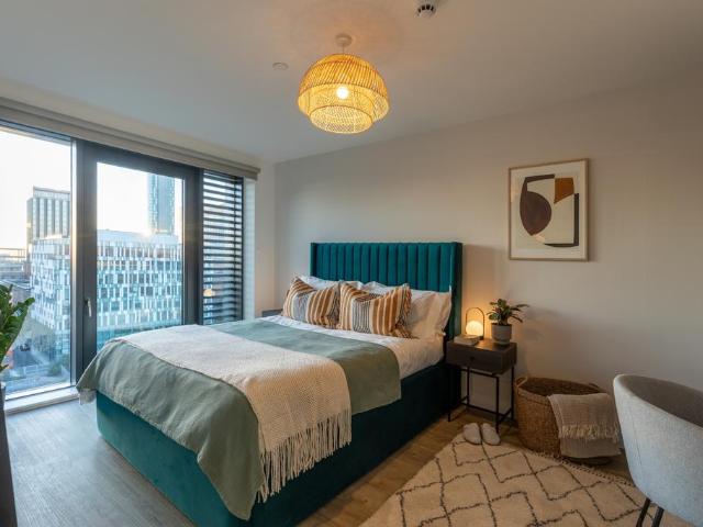 Flat 331, Pall Mall Press, 34 Pall Mall 3 bed flat to rent £1,925 pcm £444 pw