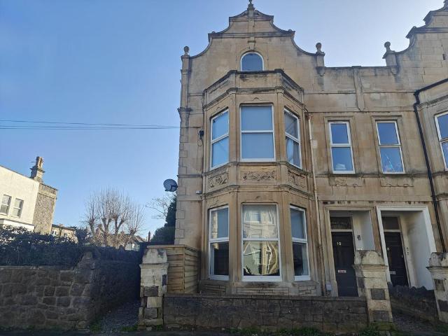 Flat 3, 10 Clifton Road. 1 bed flat to rent £850 pcm £196 pw