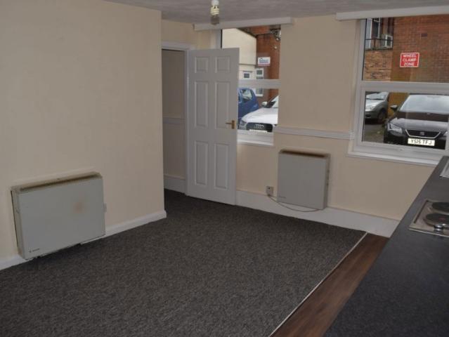 Flat 3, 11 High Street, Alfreton, 1 bedroom, Flat