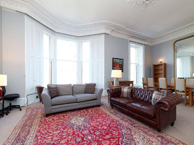 Flat 3, 2 Crown Gardens