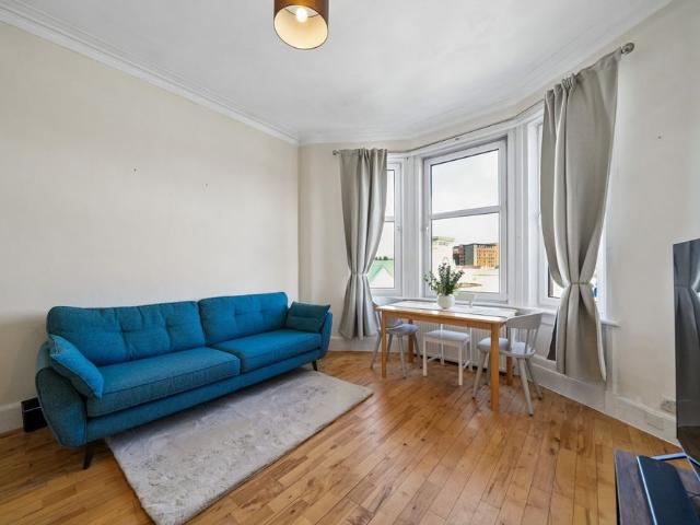 Flat 3 2 Newlands Road