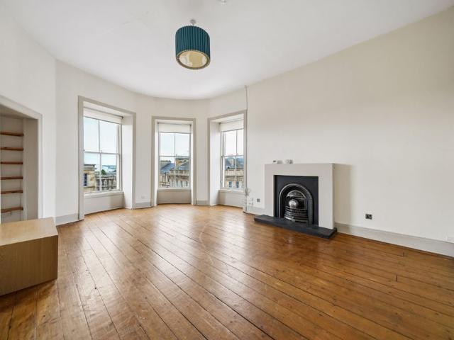Flat 3 2 Royal Crescent
