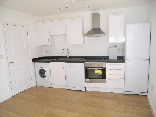 Flat 3, 34 Stert Street, Abingdon OX14, 1 bed flat to rent, £1,100 pcm | PrimeLocation