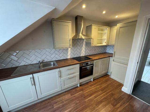 Flat 3, 68 70 Station Road, New Milton BH25, 1 bed flat to rent, £925 pcm | PrimeLocation