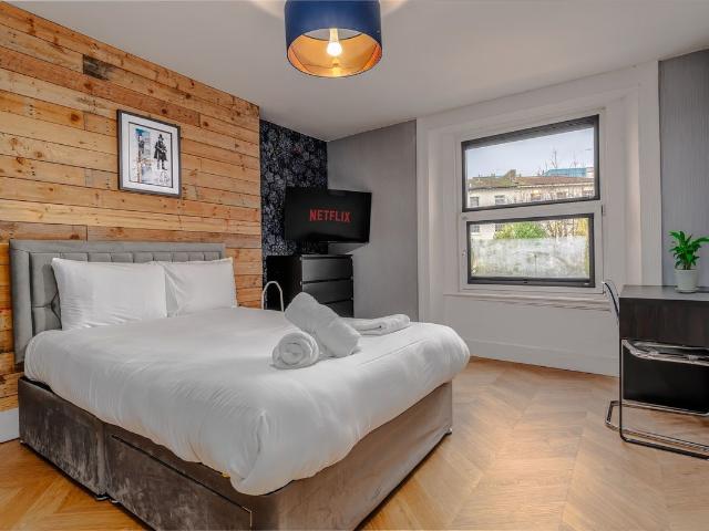 Flat 3, Cheltenham Road 151, Bristol, England BS6, Serviced flat to rent, £3,250 pcm | PrimeLocation