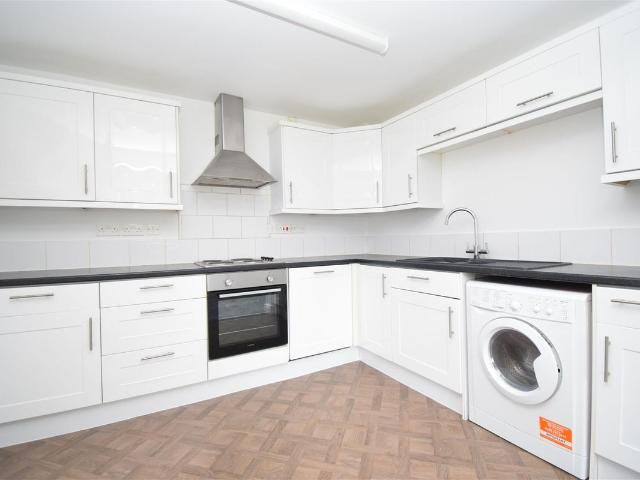 Flat 3, Park View, Gorton Street, Kinsley WF9, 2 bed flat to rent, £740 pcm | PrimeLocation