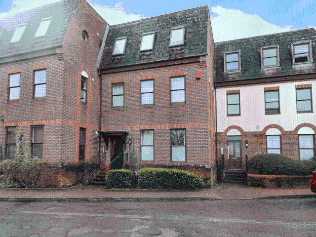 Flat 3a 3 Little London Court, Swindon 2 bedrooms Property for lettings Mcfarlane