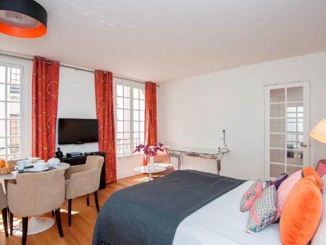 Flat 45 m² Invalides