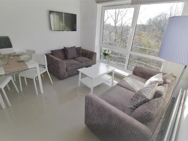 Flat 47 R1, 205 Clarendon Road. 1 bed in a house share to rent £691 pcm £159 pw