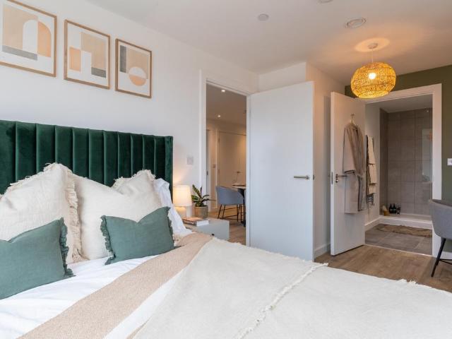 Flat 427, Hairpin House, Bradford. 2 bed flat to rent £1,375 pcm £317 pw