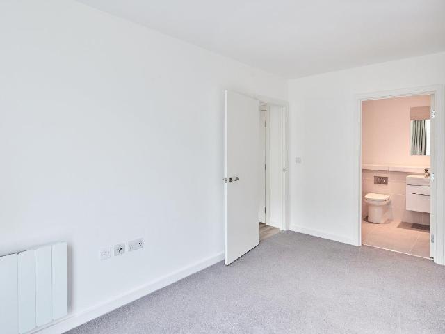 Flat 429