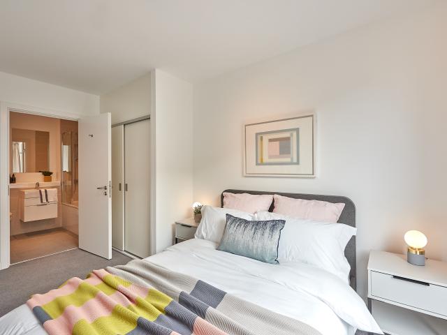 Flat 430