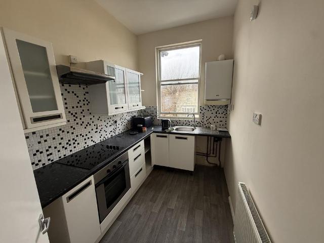 Flat 4 124 Park Road, Peterborough. 1 bed flat to rent £700 pcm £162 pw