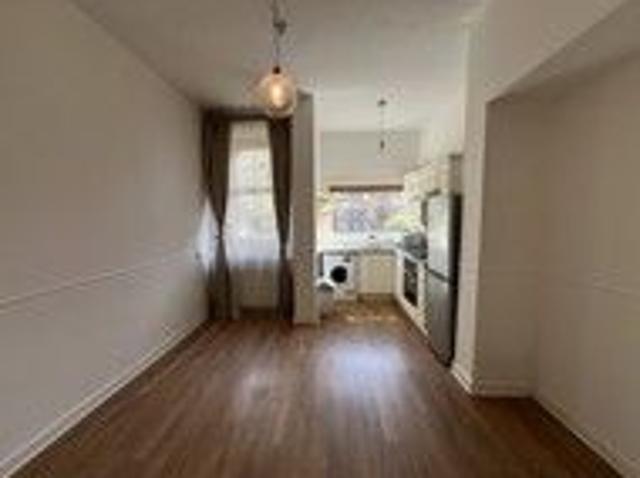 Flat 4: 12, Maple Ave