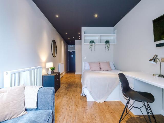 Flat 4, 160 Upper New Walk, Leicester LE1, Studio to rent, £953 pppm | PrimeLocation