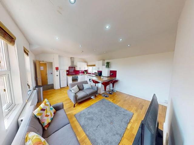 Flat 4, 24 Burns Street, Nottingham. 2 bed apartment to rent £1,430 pcm £330 pw