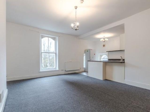 Flat 4, 2 Alexandra Road L22, 2 bed flat to rent, £875 pcm | PrimeLocation