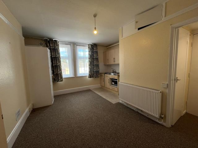 Flat 4, 35 Tonbridge Road, Maidstone, Maidstone, ME16 8SA
