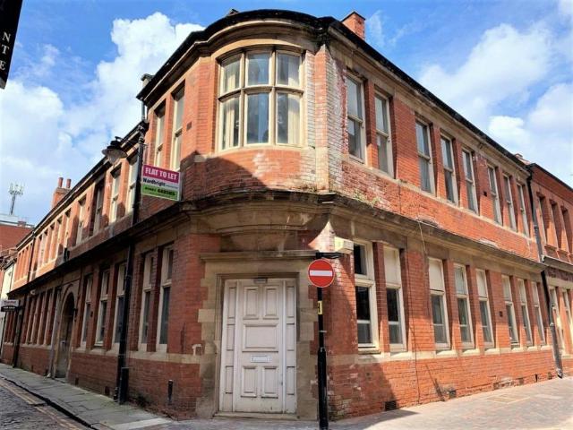 Flat 4, 36 Bishop Lane, Hull HU1 1 bed flat to rent £550 pcm £127 pw