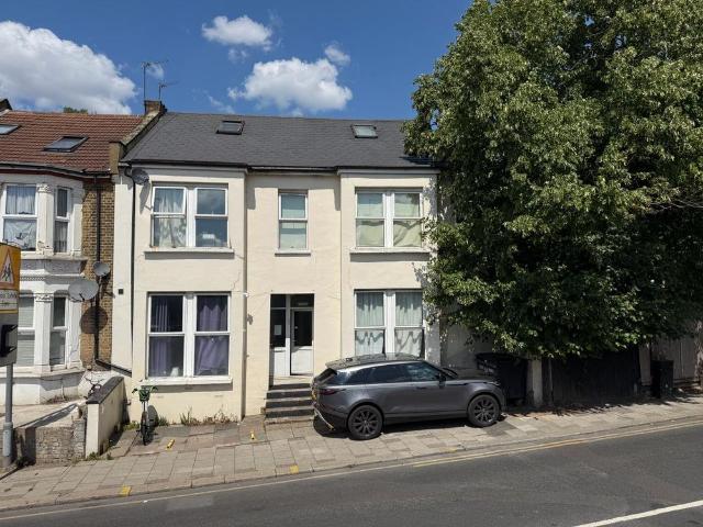 Flat 4, 52 Acton Lane, London NW10 8TU