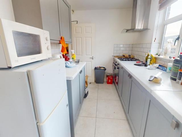 Flat 4, 55 Alfreton Road 4 bed terraced house to rent £1,820 pcm £420 pw