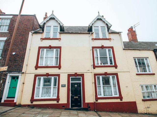 Flat 4, 65 Claypath, Durham 6 bed private hall to rent £888 pcm £205 pw