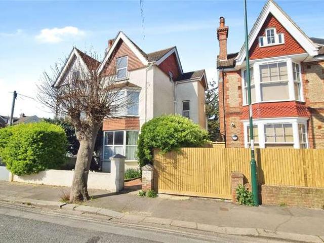 1 Bedroom Studio Flat