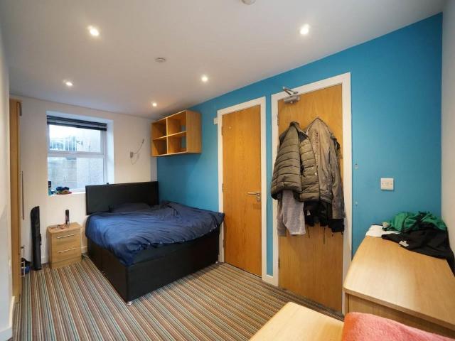 Flat 50 Holyhead Road