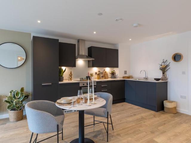 Flat 529, Hairpin House, Bradford. 1 bed flat to rent £1,225 pcm £283 pw