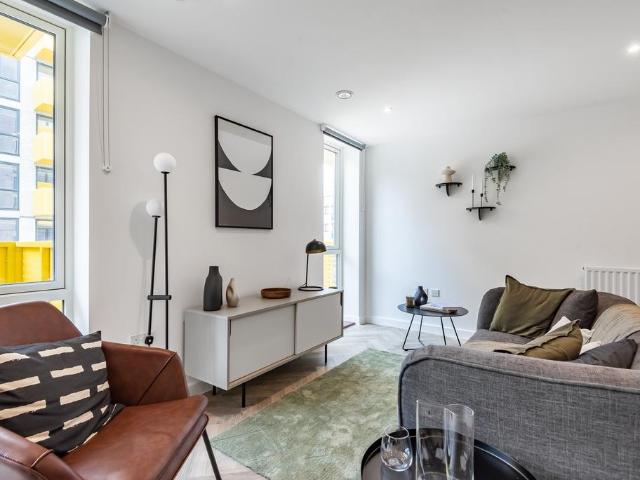 Flat 53, Machine Works House, Hayes. 2 bed flat to rent £2,025 pcm £467 pw