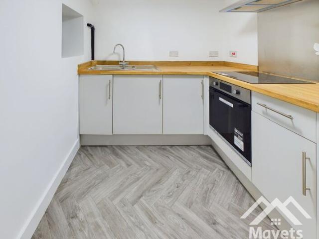 Flat 5 62 64 Preston New Road, Blackburn. Lancs. BB2 6BH
