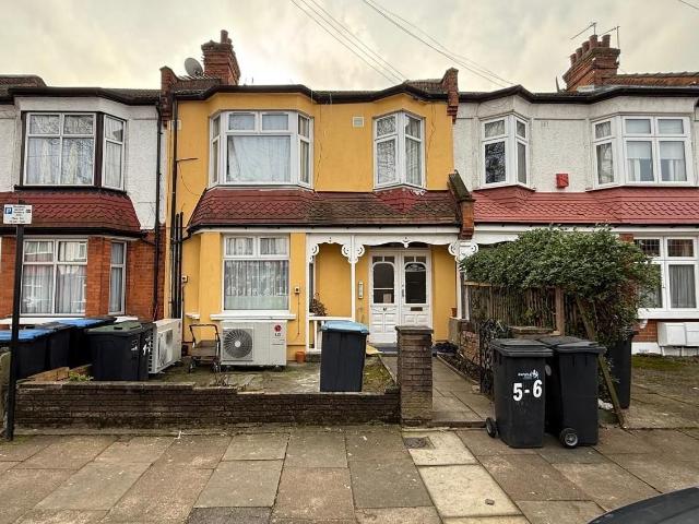 Flat 5, Kelvin Avenue, London N13, Studio to rent, £1,100 pcm | PrimeLocation
