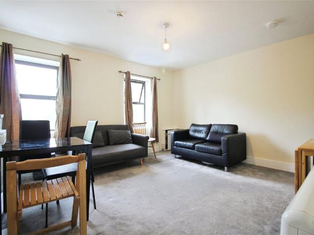 Flat 5, Kings Road, Reading RG1, 1 bed flat to rent, £1,000 pcm | PrimeLocation