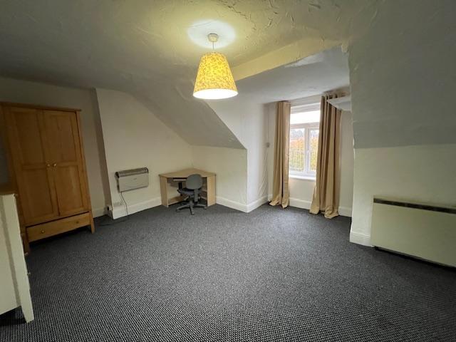 Flat 5, Victoria Road, Harborne. 1 bed flat to rent £745 pcm £172 pw