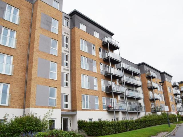 Flat 61, Windsor Court, WEST DRAYTON. 1 bed flat to rent £1,450 pcm £335 pw