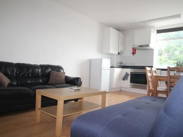 Flat 6, 158 Woodsley Road LS2, 3 bed flat to rent, £1,486 pcm | PrimeLocation