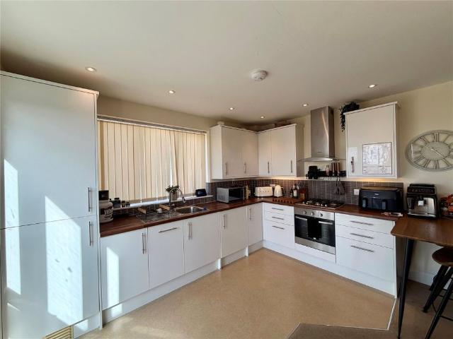 Flat 6 1 Butlers Drive, Carterton, Oxfordshire, OX18
