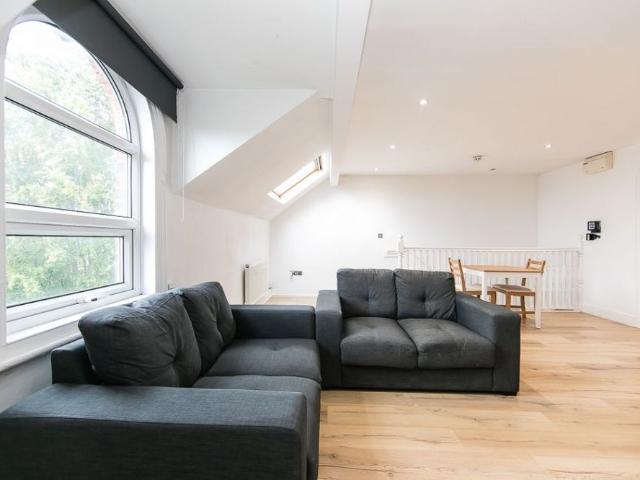 Flat 6, 27 Richmond Road, Headingley, Leeds