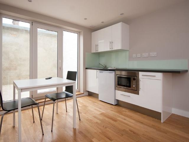 Flat 6, 586 Harrow Road, Maida Hill W10, Studio to rent, £1,387 pcm | PrimeLocation