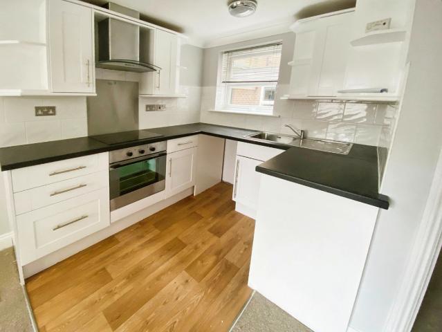 Christchurch Road, Bournemouth BH7, 1 bed flat to rent, £850 pcm | PrimeLocation