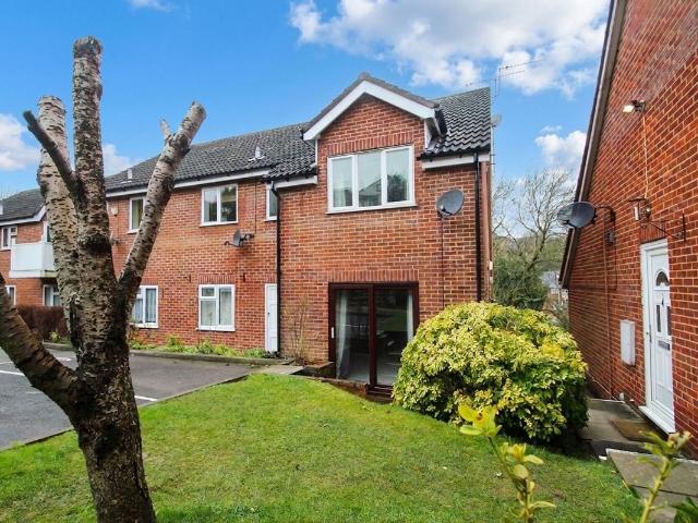 Flat 6 Davies Court, Carrington Road HP12, 2 bed property to rent, £1,300 pcm | PrimeLocation