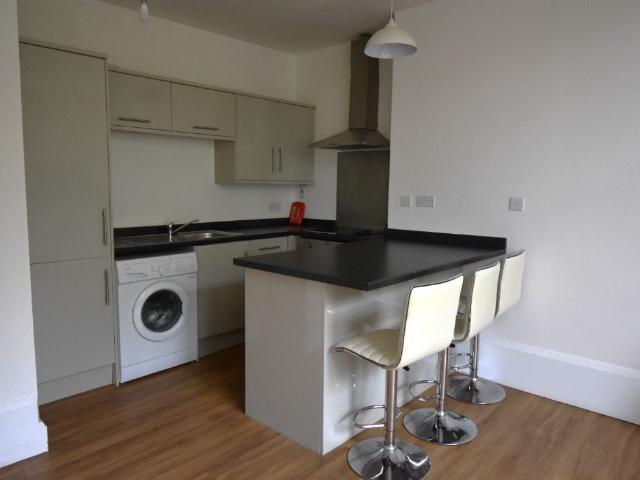 17 18 Pearson Park, Hull HU5, 2 bed flat to rent, £675 pcm | PrimeLocation